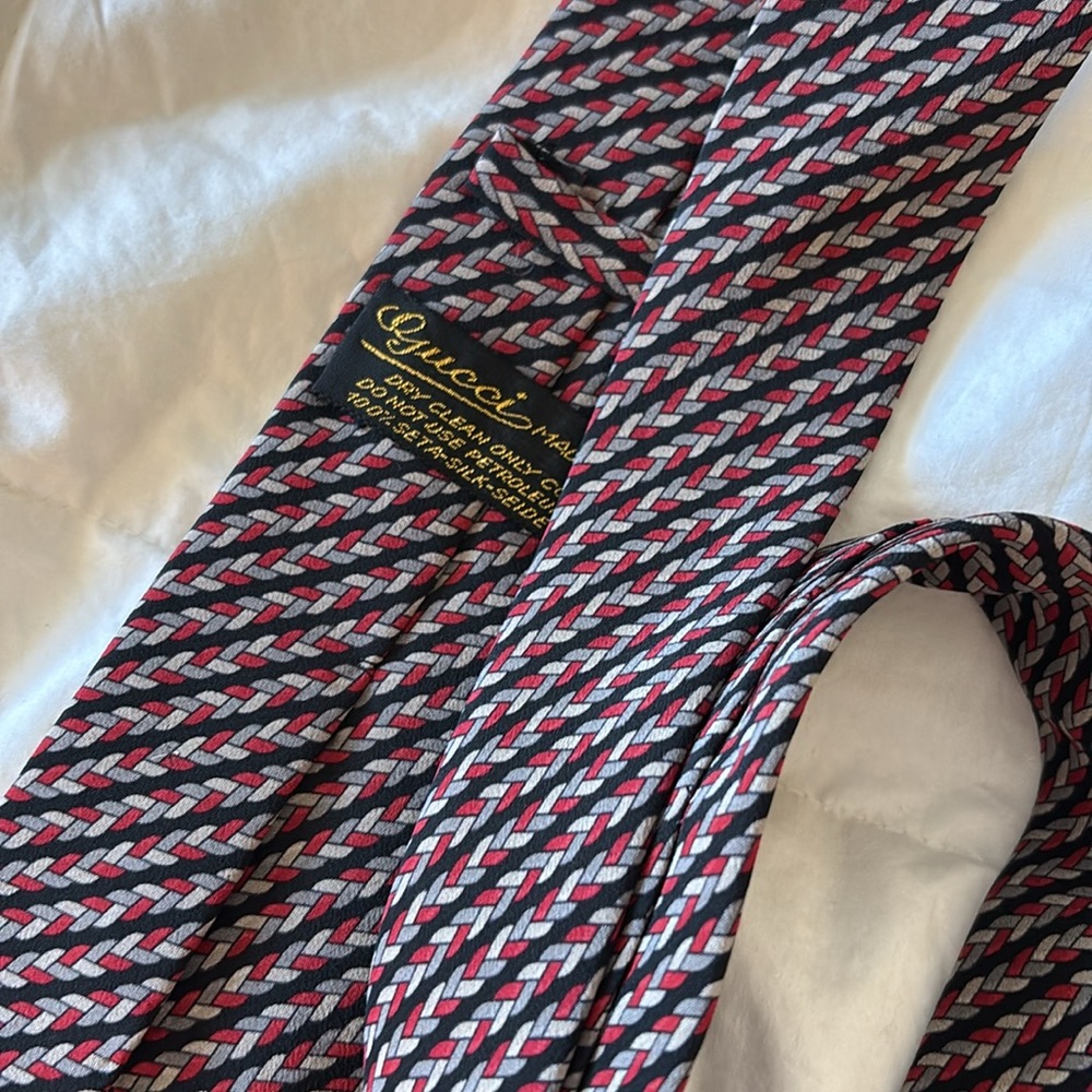 Gucci vintage silk tie